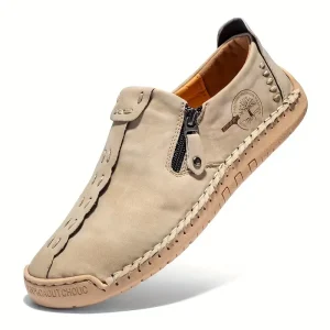 Sapatos elegantes de couro